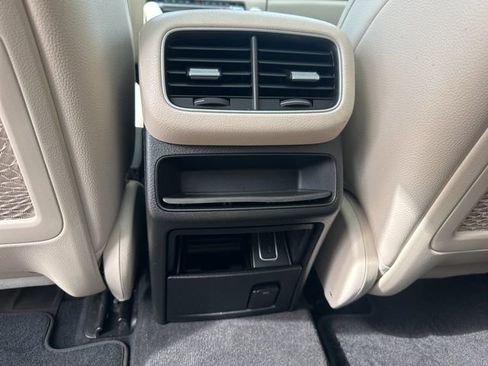 Used 2021 Mercedes-Benz GLE 350 4MATIC image 25