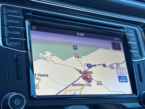 Used 2018 Volkswagen Passat 2.0T SE image 18