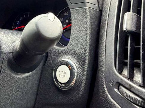 Used 2009 INFINITI G37 4dr x AWD w/ Premium Pkg image 26