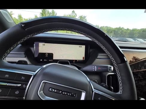 Used 2024 GMC Acadia Denali w/ Super Cruise Package AWD/4WD image 4