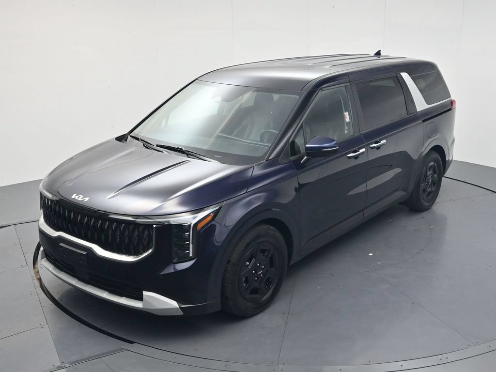 Used 2025 Kia Carnival FWD image 33