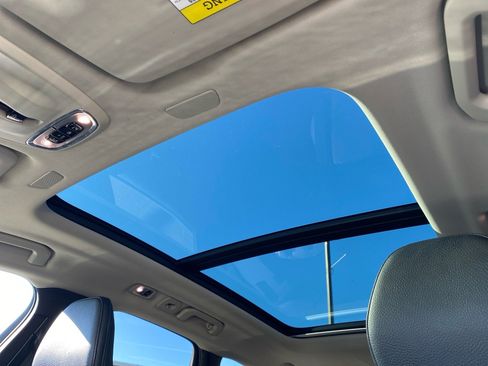 Used 2021 Volvo XC60 T6 Momentum image 22