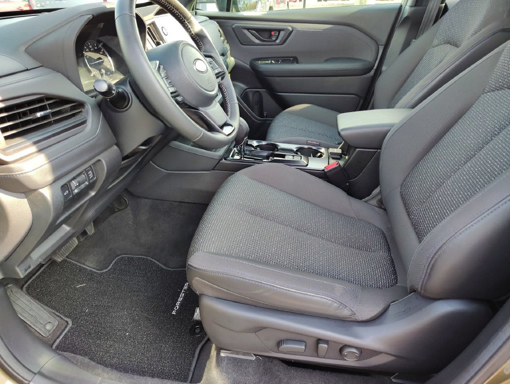 Certified 2026 Subaru Forester Premium w/ Base/Premium Plus Package AWD/4WD image 8