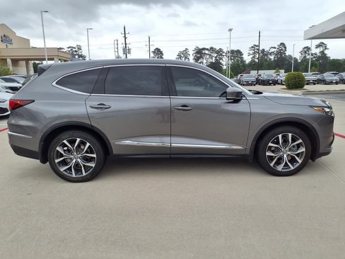 Used 2024 Acura MDX SH-AWD w/ Technology Package image 4