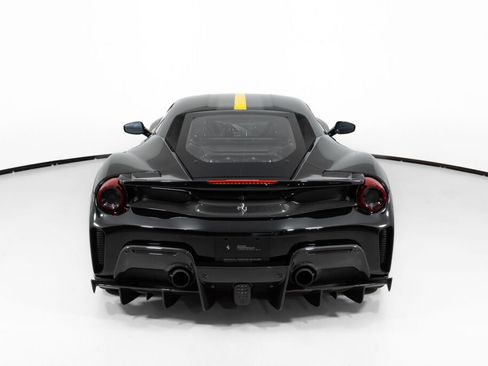 Used 2019 Ferrari 488 Pista Coupe RWD image 8
