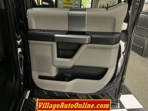Used 2020 Ford F150 XLT w/ Equipment Group 302A Luxury AWD/4WD image 32