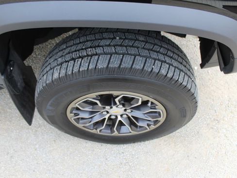 Used 2020 Chevrolet Colorado ZR2 AWD/4WD image 9