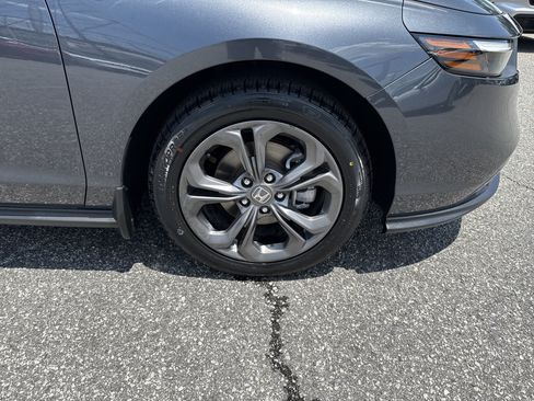 Certified 2023 Honda Accord EX image 13