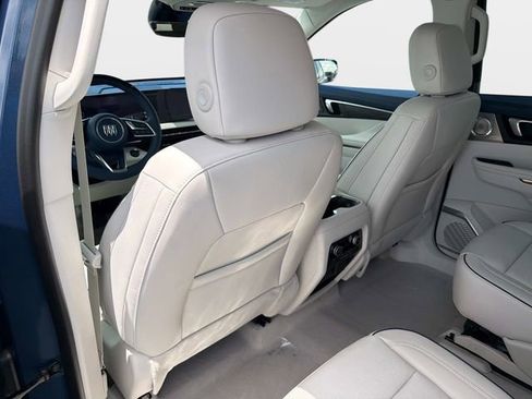 New 2026 Buick Enclave Avenir FWD image 13