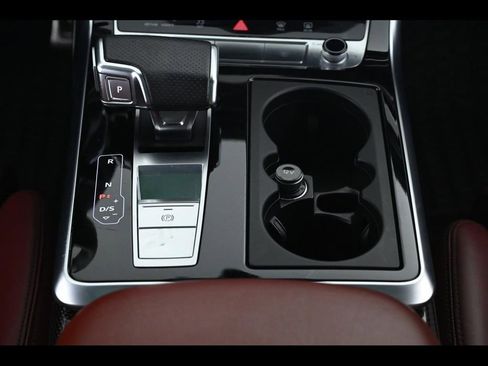 Used 2022 Audi SQ8 Prestige image 12