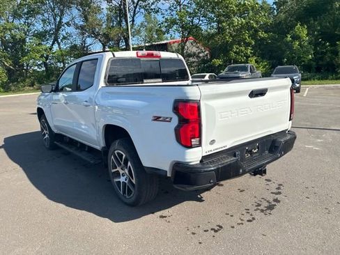 Used 2023 Chevrolet Colorado Z71 w/ Z71 Convenience Package 2 AWD/4WD image 9