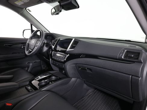 Used 2017 Honda Pilot Touring image 25