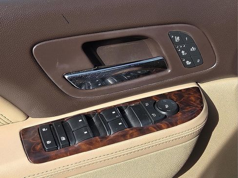 Used 2014 GMC Sierra 2500 Denali w/ Suspension Package, Off-Road image 10