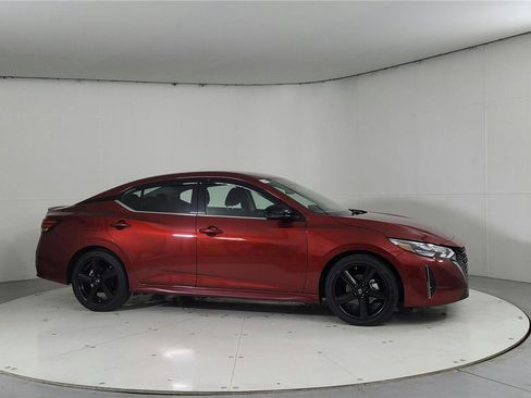 Used 2024 Nissan Sentra SR image 8