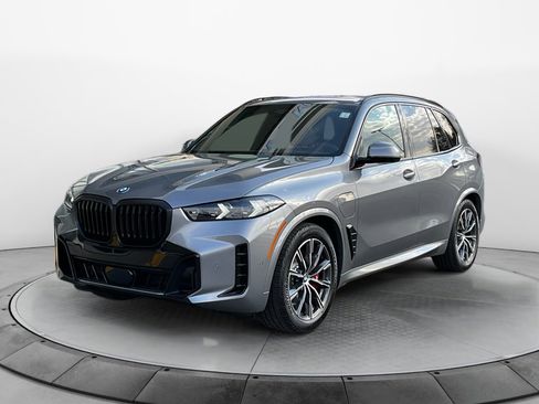 New 2026 BMW X5 xDrive50e w/ M Sport Package image 3