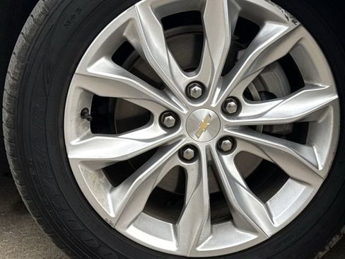 Used 2024 Chevrolet Malibu LT FWD image 10