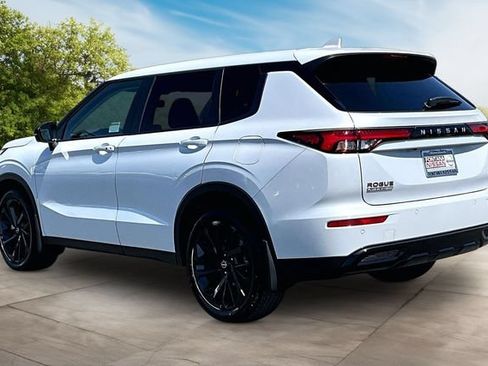 New 2026 Nissan Rogue SL AWD/4WD image 3