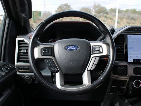 Certified 2022 Ford F450 Platinum w/ FX4 Off-Road Package image 16