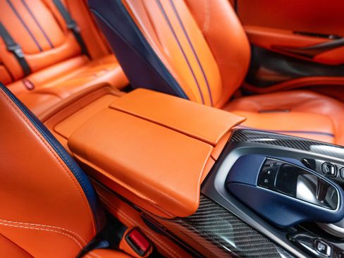 Used 2021 Aston Martin DBX AWD/4WD image 45