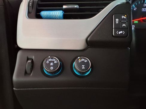 Used 2019 GMC Yukon XL SLT w/ Open Road Package image 24