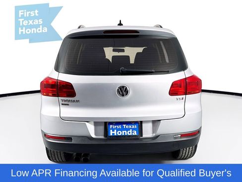 Used 2018 Volkswagen Tiguan Limited w/ Premium Package image 8