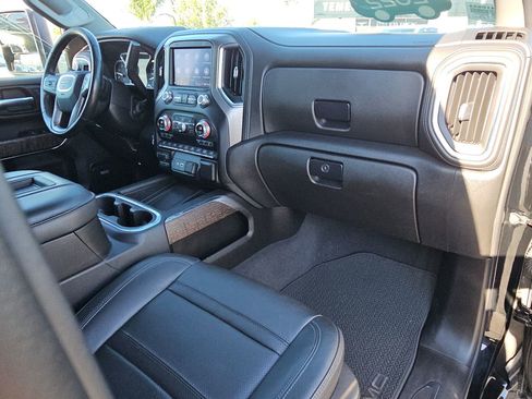 Used 2022 GMC Sierra 2500 Denali w/ Denali Ultimate Package image 30