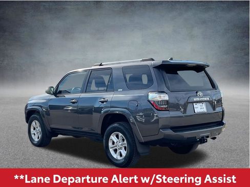 Used 2022 Toyota 4Runner SR5 Premium w/ Moonroof Package RWD image 10