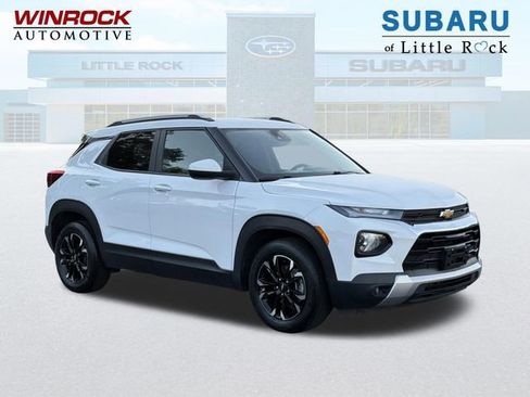 Used 2023 Chevrolet TrailBlazer LT FWD image 1
