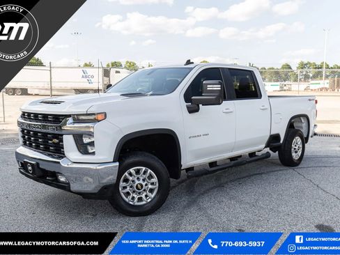 Used 2020 Chevrolet Silverado 2500 LT image 1