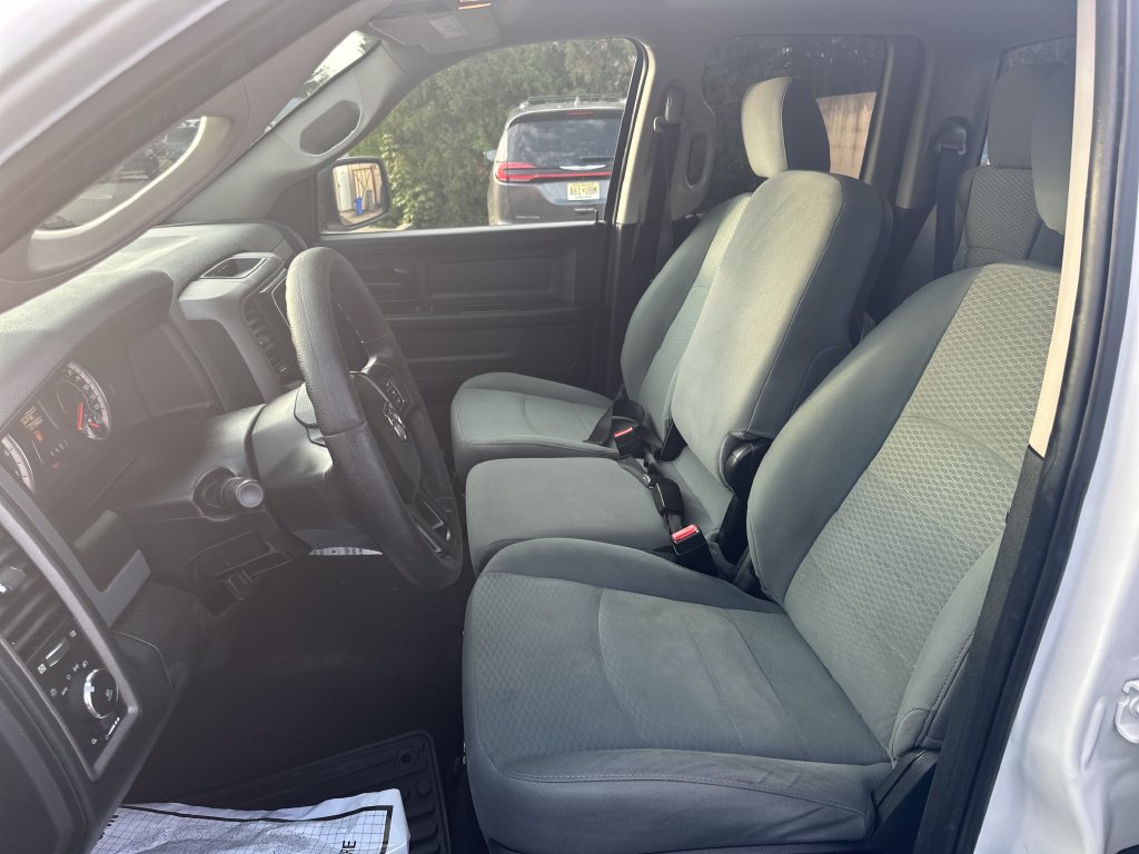 Used 2017 RAM 1500 Express AWD/4WD image 14