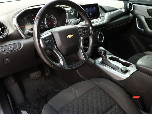 Used 2019 Chevrolet Blazer LT FWD image 2