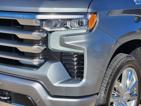 Used 2024 Chevrolet Silverado 1500 High Country w/ Technology Package image 17