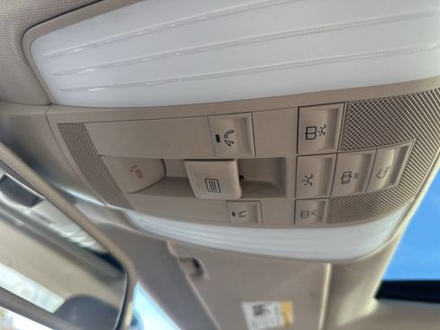 Used 2012 Mercedes-Benz CLS 550 4MATIC image 32