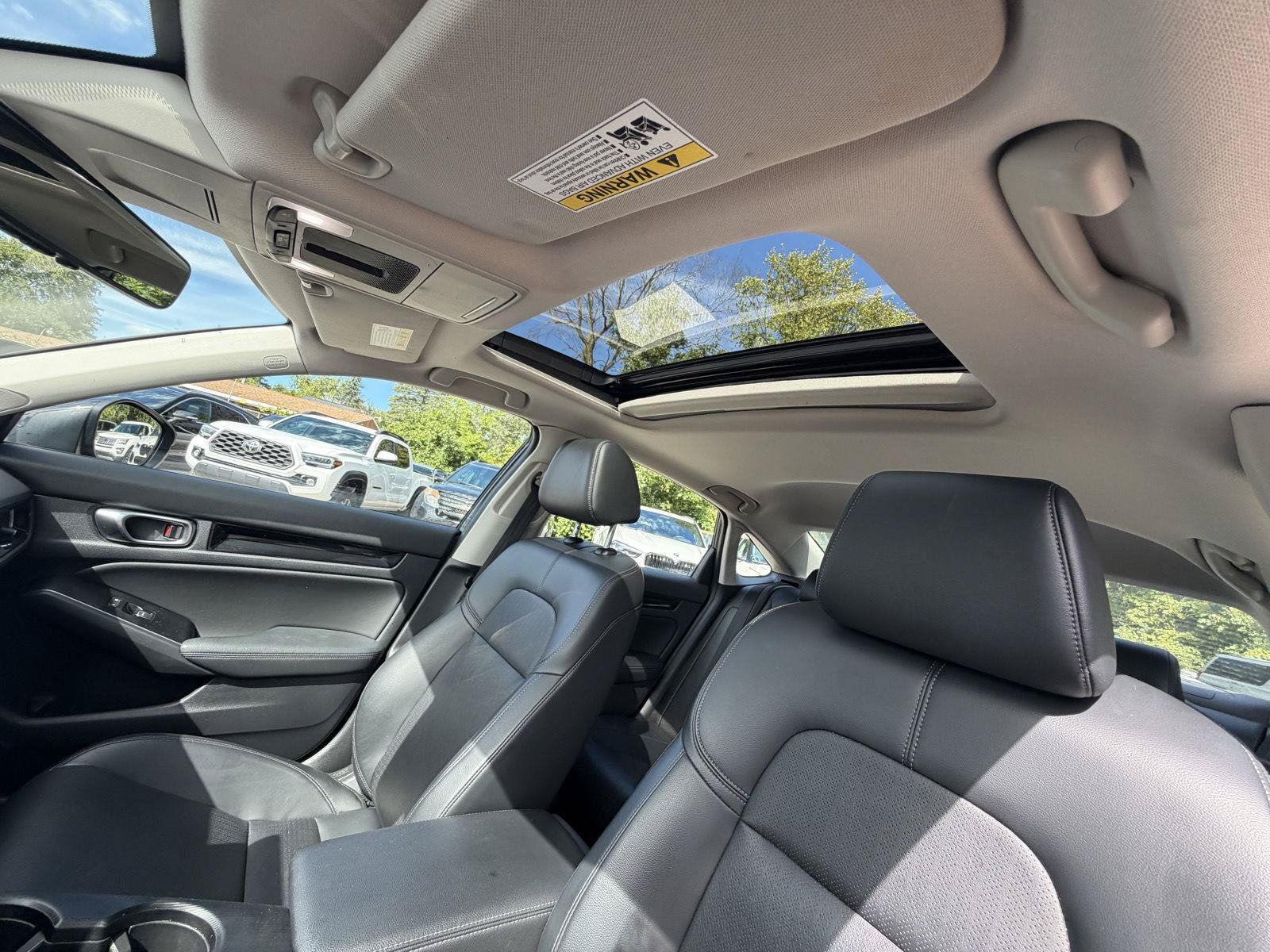 Used 2022 Honda Civic Touring image 16