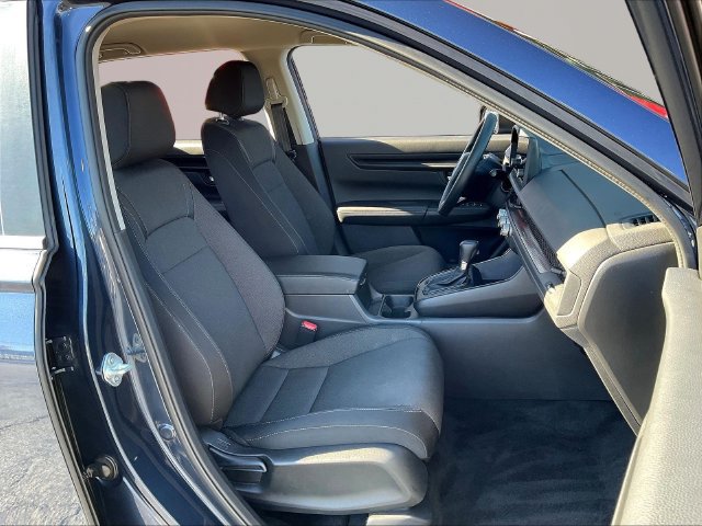 Used 2025 Honda CR-V LX image 29