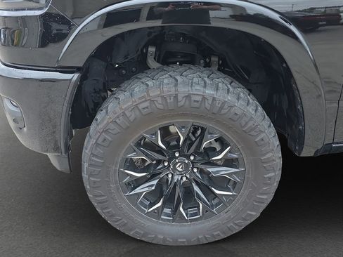 Used 2025 RAM 1500 Big Horn AWD/4WD image 4