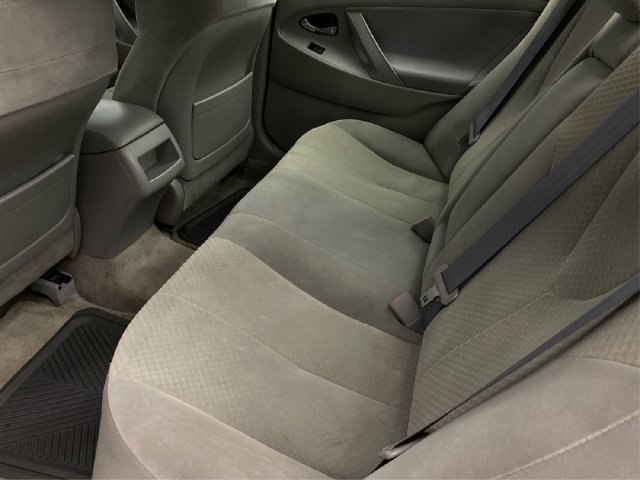 Used 2009 Toyota Camry LE FWD image 11