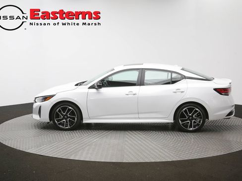 Used 2024 Nissan Sentra SR w/ SR Premium Package FWD image 60