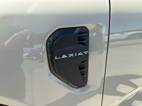 New 2025 Ford Ranger Lariat w/ FX4 Off-Road Package image 15