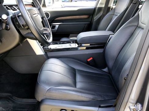 Used 2018 Land Rover Discovery HSE AWD/4WD image 10
