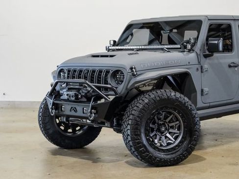 Used 2024 Jeep Wrangler Unlimited Rubicon 392 image 21