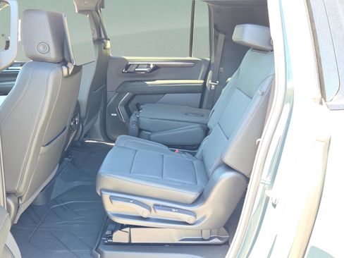 New 2026 Chevrolet Suburban Z71 w/ Z71 Off-Road Package image 11