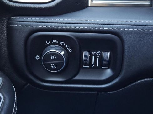 Used 2021 RAM 3500 Limited image 18