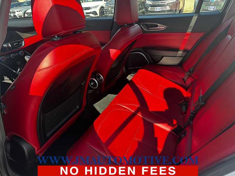 Used 2020 Alfa Romeo Giulia Ti w/ Active Blind Spot Package AWD/4WD image 3