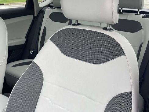 New 2026 Volkswagen Taos SE AWD/4WD image 21