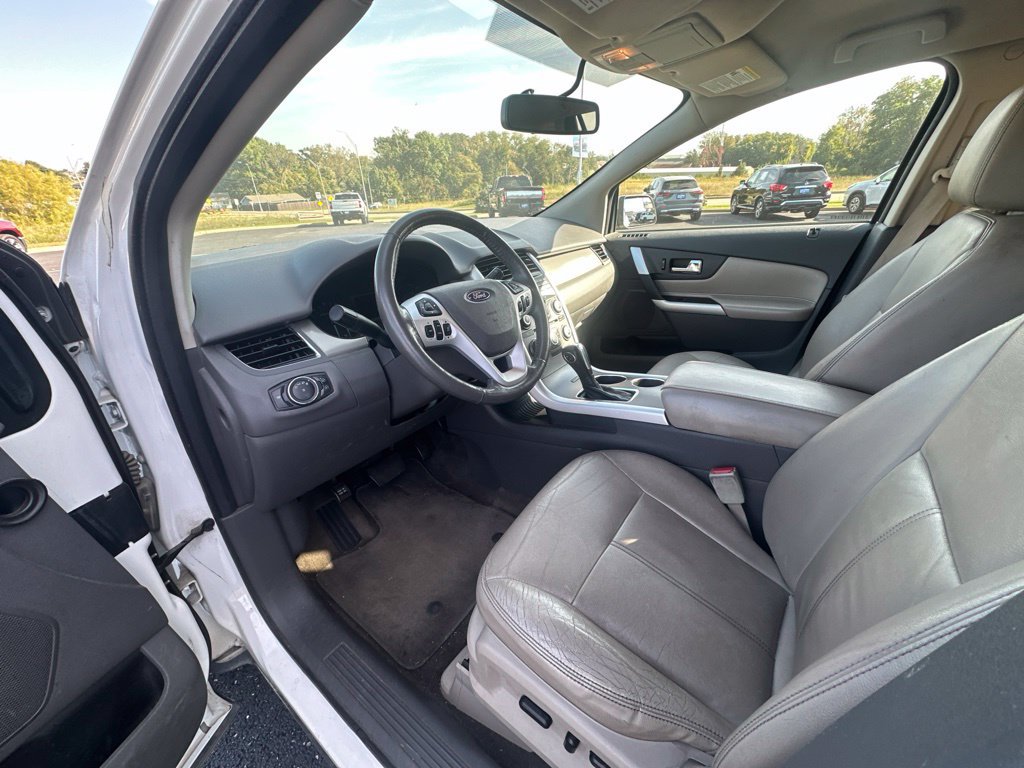 Used 2012 Ford Edge SEL FWD image 18