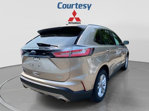Used 2020 Ford Edge SEL w/ Cargo Accessory Package FWD image 7