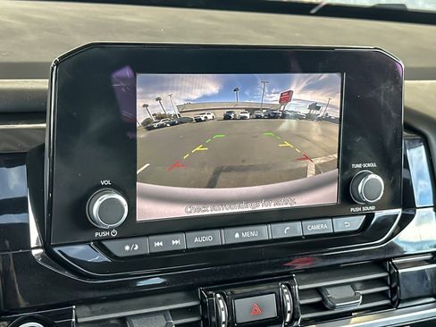 Used 2024 Nissan Pathfinder SV w/ SV Premium Package FWD image 19
