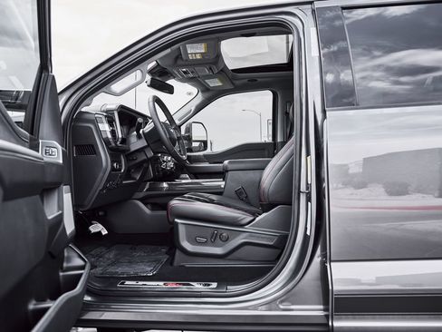 Used 2026 Ford F250 Lariat w/ Black Appearance Package AWD/4WD image 42