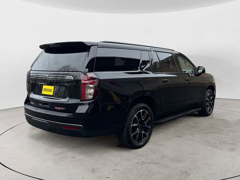 Certified 2021 Chevrolet Suburban RST w/ Luxury Package AWD/4WD image 5